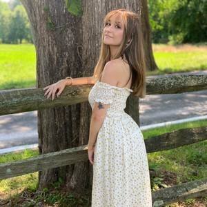 Meet your Posher, Emilie